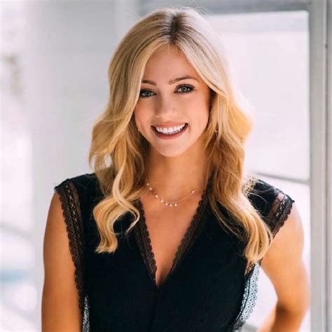 Abby Hornacek Bio, Age, Family, Height, Boyfriend, Net Worth,。